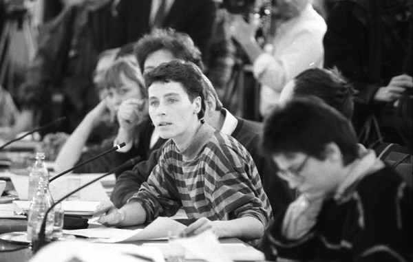 Bundesarchiv Bild 183 1990 0115 018 Berlin Runder Tisch mit Ingrid Kppe